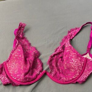 Victoria's Secret Lace Underwire Bra in Fuchsia